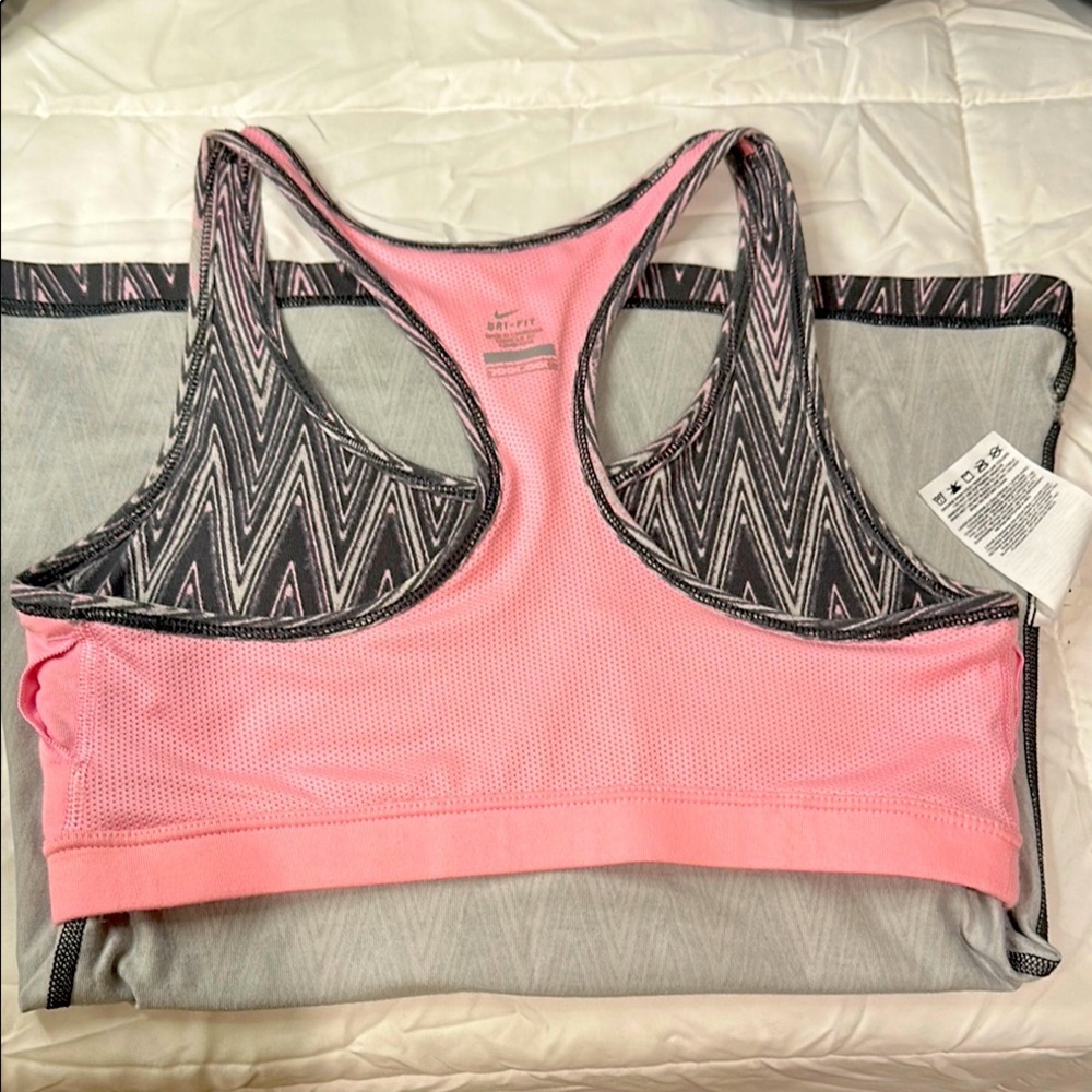 Nike Dri-Fit Women’s Athletic Tank Top Sports Bra - Picture 7 of 9
